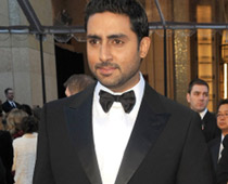 Abhishek injured, says Bol Bachchan not affected